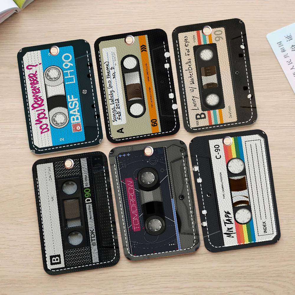 Cajon Musical Instrument - Retro Kassette Musik Band Bankkarte, U-Bahn,